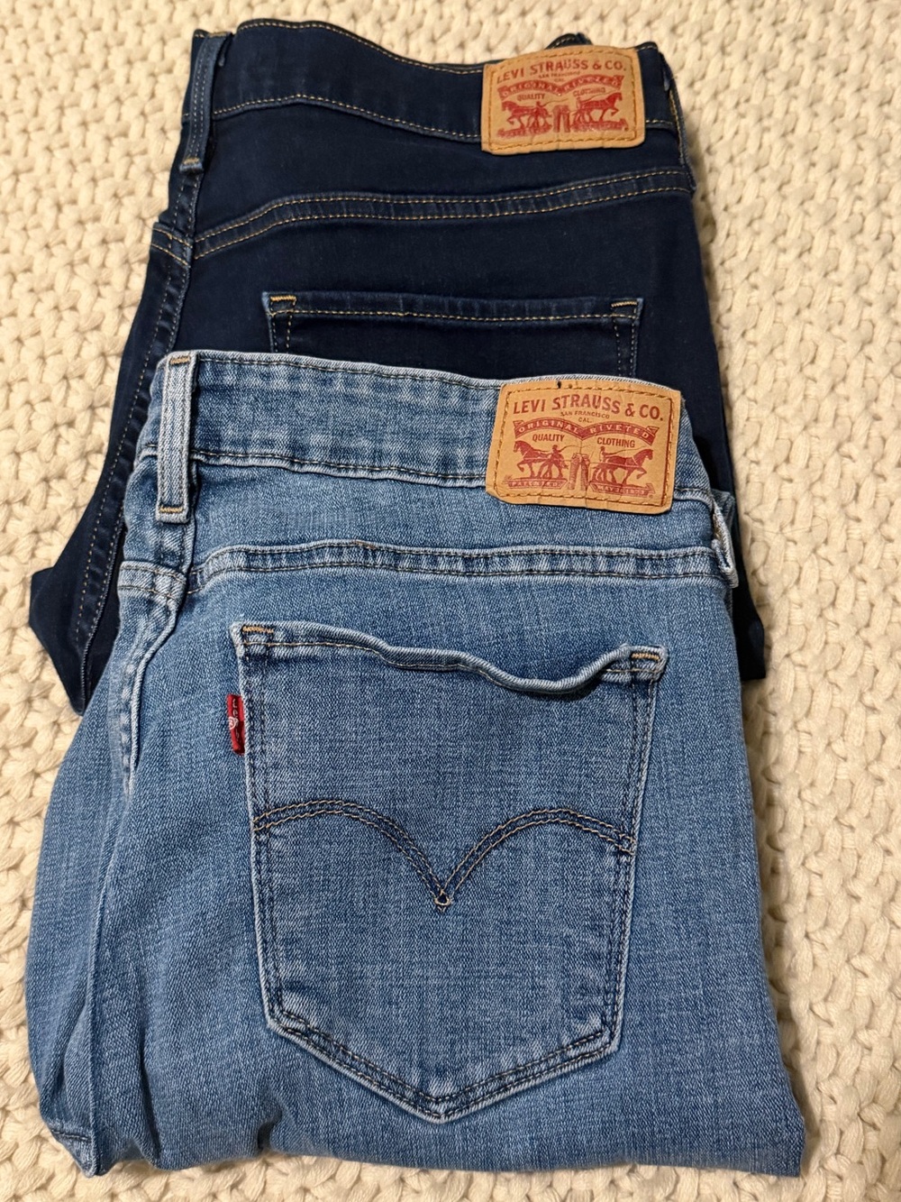 Levi's Women's Skinny and Shaping Skinny Jeans - Medium Blue & Dark Indigo